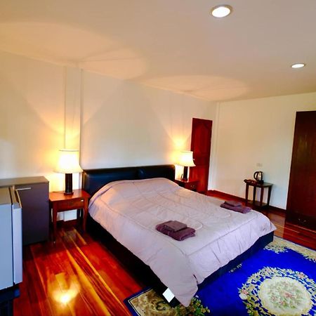 Lyndale Lodge สามร้อยยอด ภายนอก รูปภาพ
